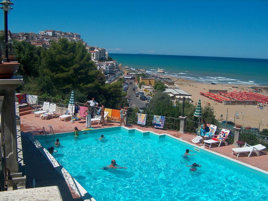Hotel Piccolo Paradiso Di Rodi Garganico Extérieur photo