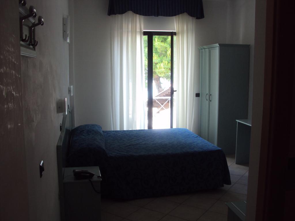 Hotel Piccolo Paradiso Di Rodi Garganico Extérieur photo