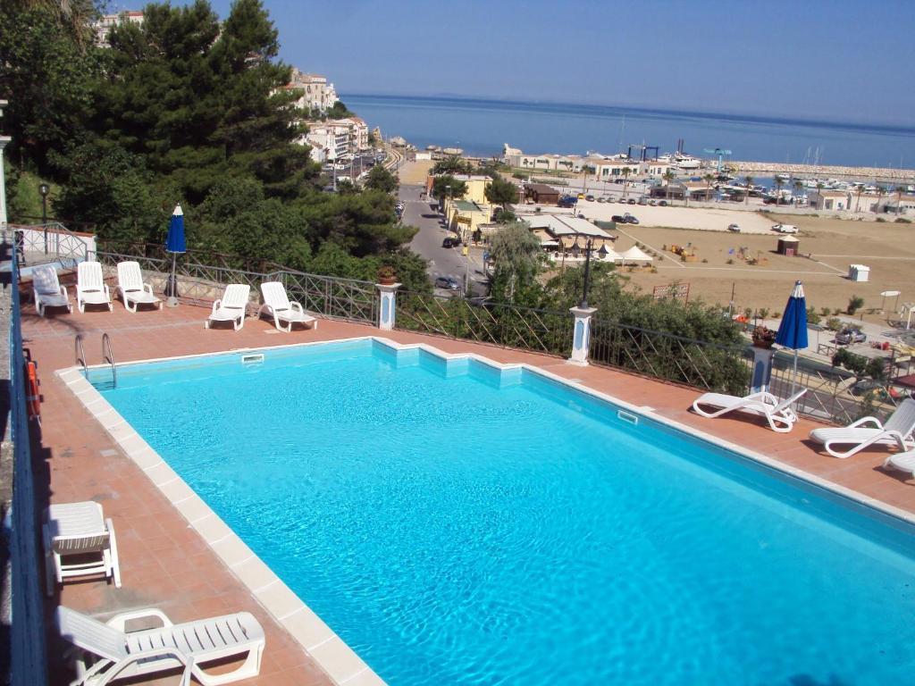 Hotel Piccolo Paradiso Di Rodi Garganico Extérieur photo