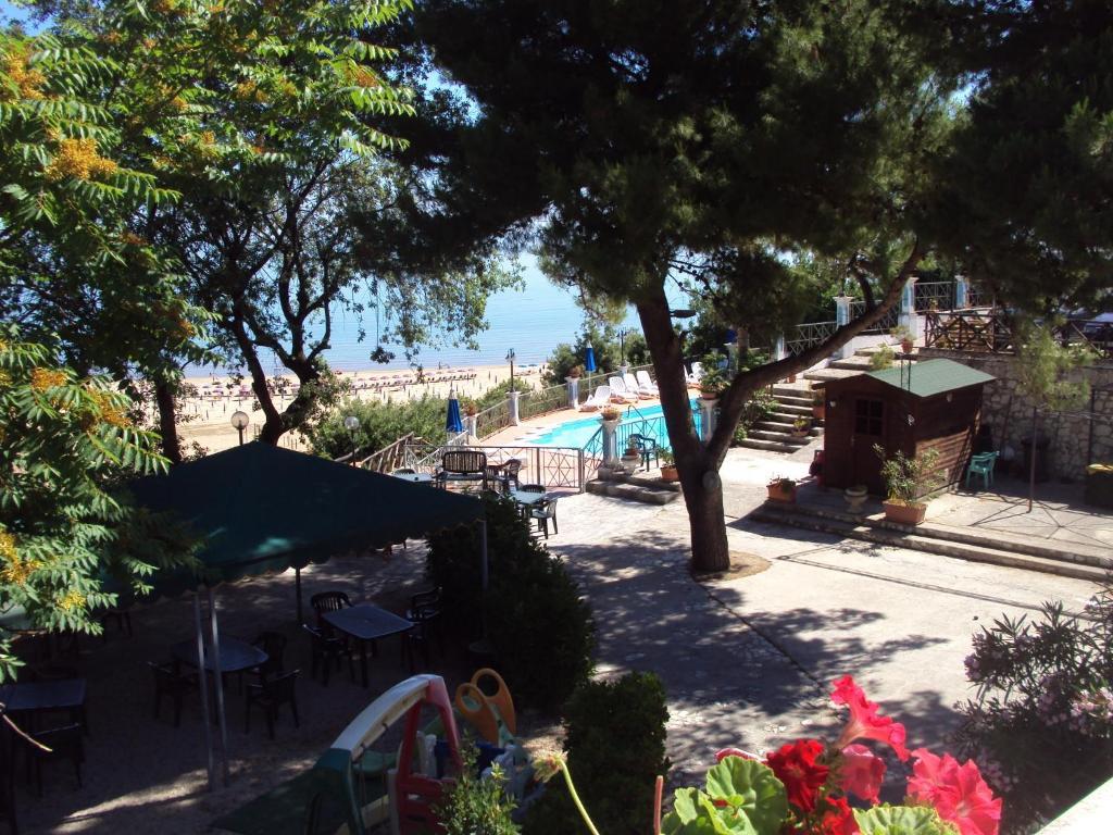 Hotel Piccolo Paradiso Di Rodi Garganico Extérieur photo